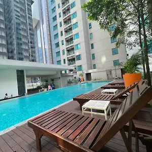 Summer Klcc By Luna Apartment